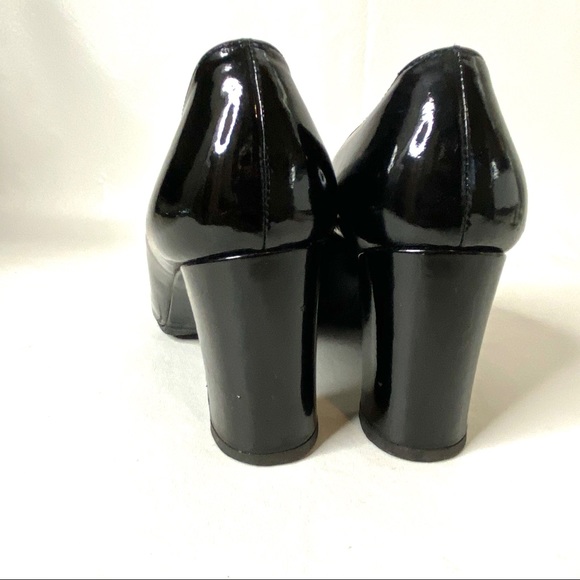 Stuart Weitzman Patent Leather Chunky Heel - Picture 8 of 9